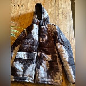 Vans Men's Black and White Tie-Dye Puffer Jacket